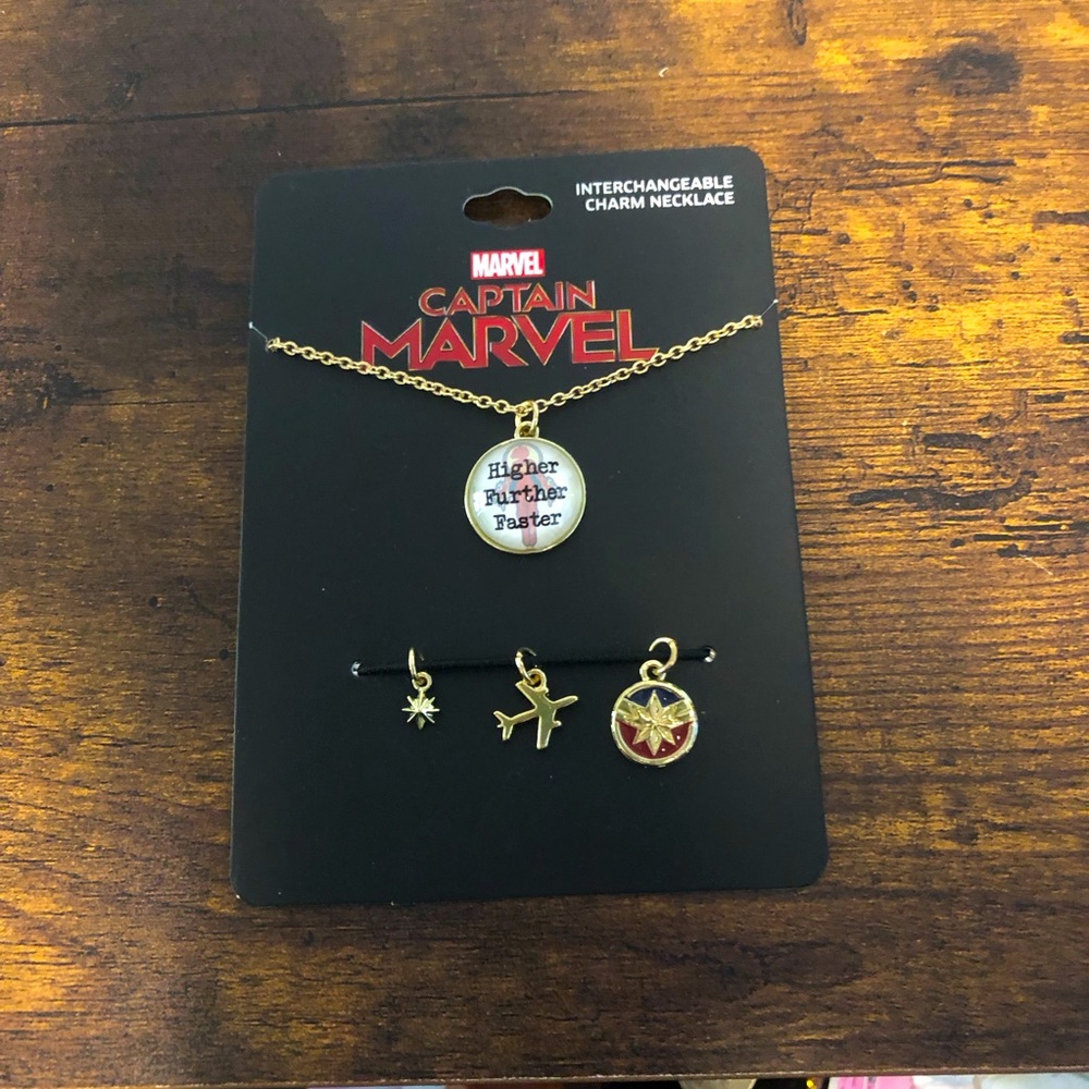 CAPTAIN MARVEL NECKLACE